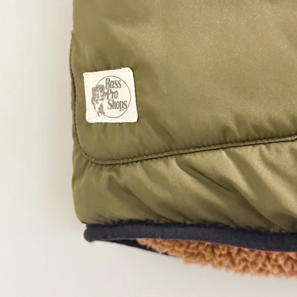 Bass Pro Shops Youth L Hooded Fleece-Lined Vest | Green Black Outdoor - Picture 3 of 16